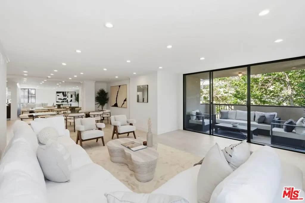 150 N Almont Drive 301, Beverly Hills, CA — listing photo 1