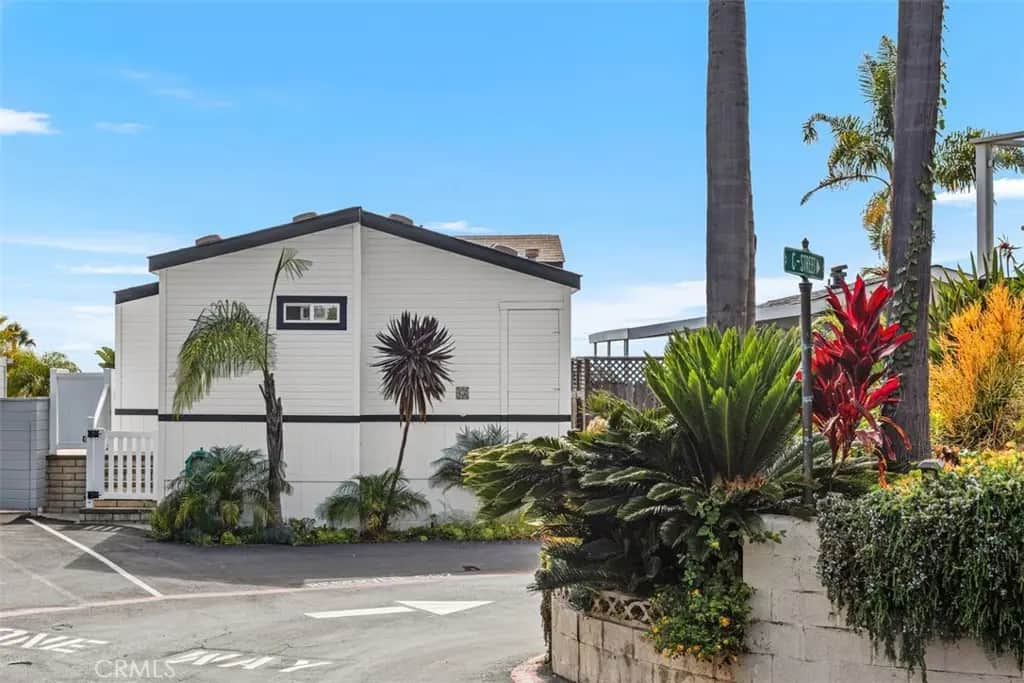 30802 Coast Hwy C2, Laguna Beach, CA — listing photo 1