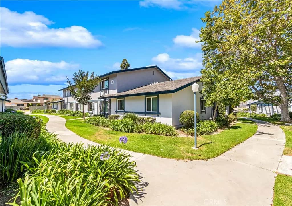 16578 Nube Lane, Huntington Beach, CA — listing photo 1