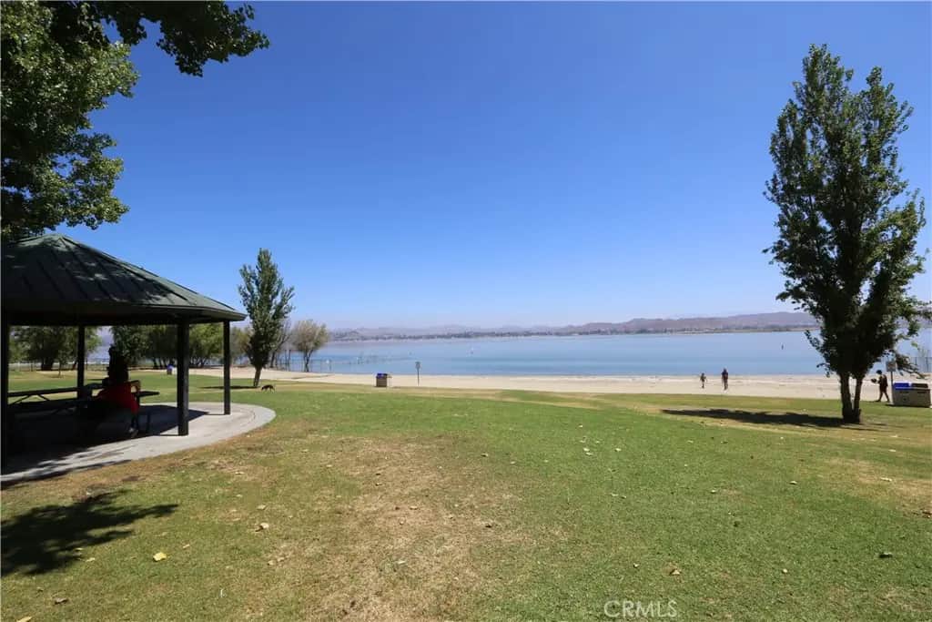 32979 Perret, Lake Elsinore, CA — listing photo 1