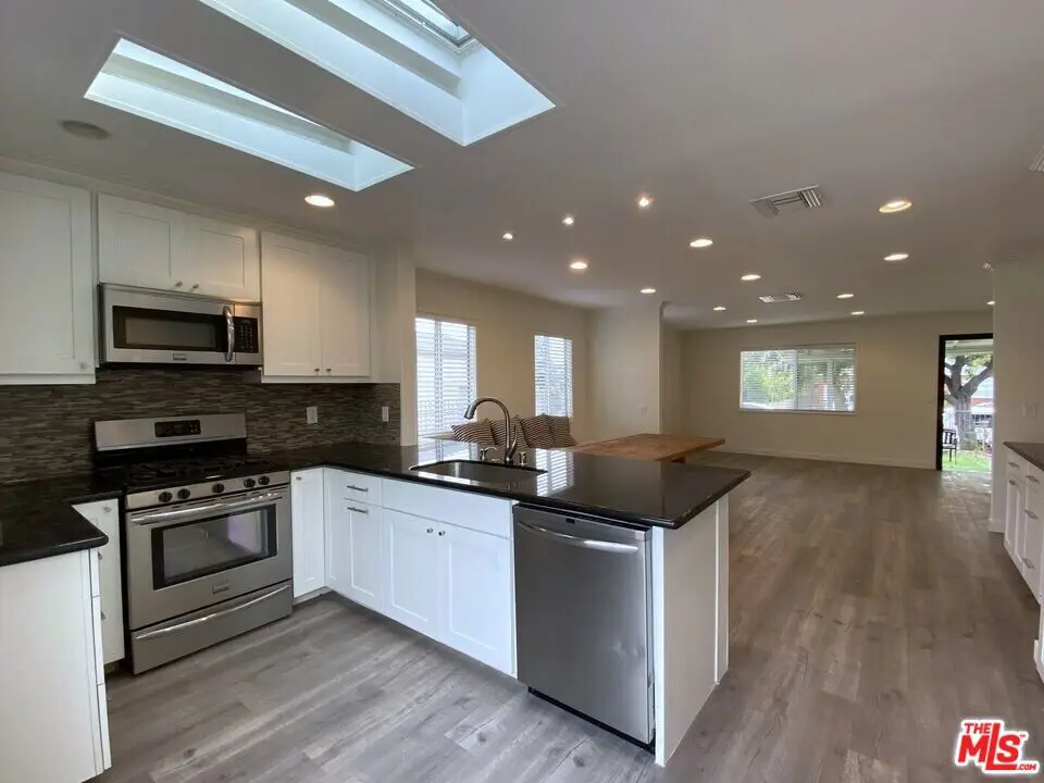 4826 Coolidge Avenue, Los Angeles, CA — listing photo 1