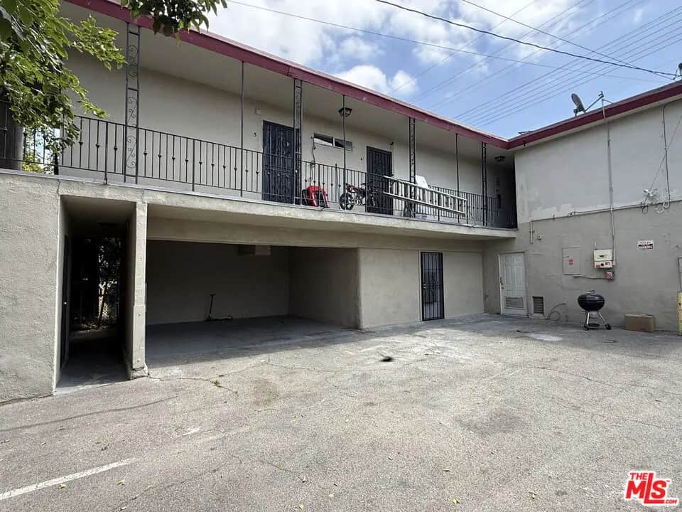 3711 S Western Avenue, Los Angeles, CA — listing photo 1