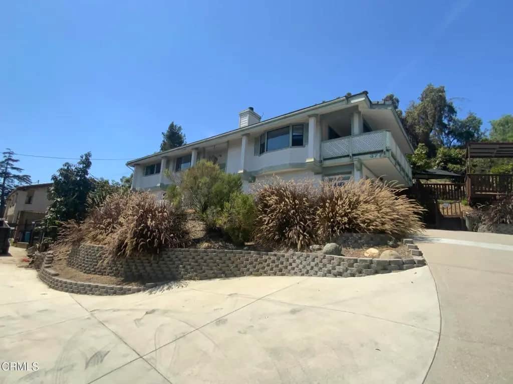 377 N Loop Drive N, Camarillo, CA — listing photo 1