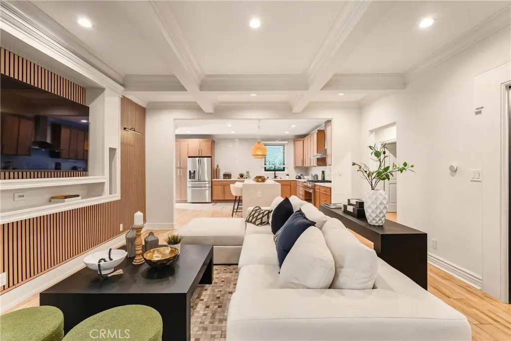 5558 Edgewood Place, Los Angeles, CA — listing photo 1