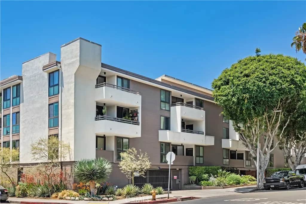 911 N Kings Road 319, West Hollywood, CA — listing photo 1