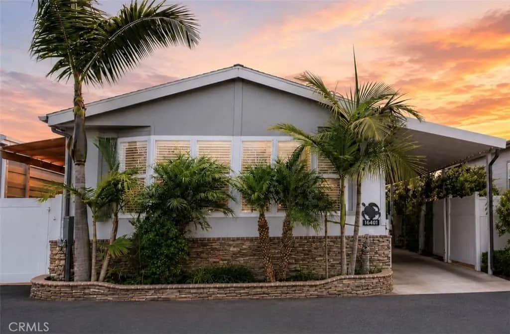 16421 Haiku Lane, Huntington Beach, CA — listing photo 1