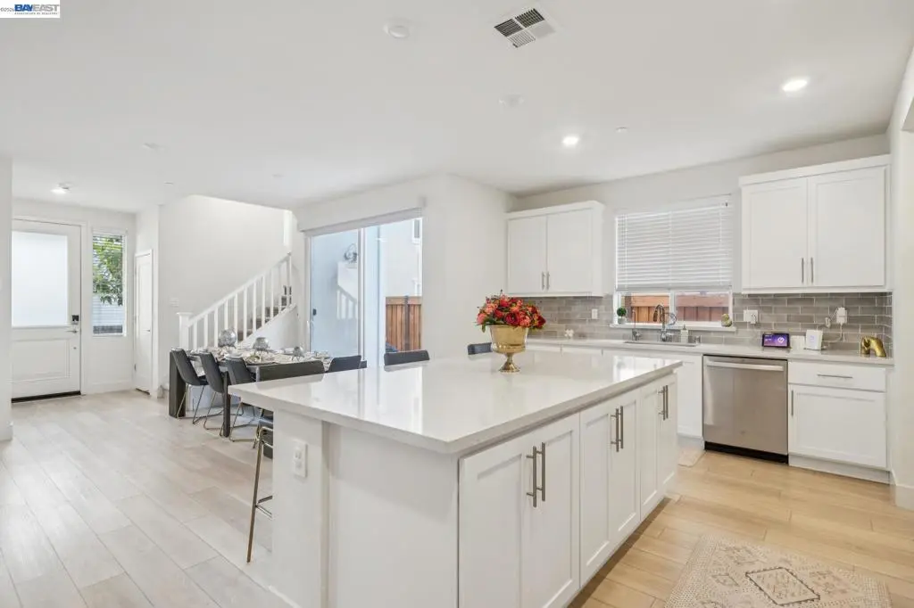 37231 Sand Bar Place, Newark, CA — listing photo 1