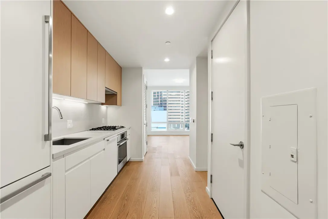 877 S Francisco Street 717, Los Angeles, CA — listing photo 1