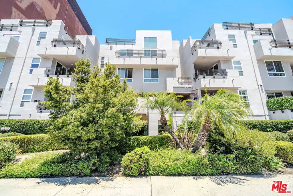 4925 Wilshire Boulevard 302, Los Angeles, CA — listing photo 1