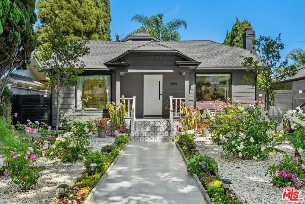 584 N Lucerne Boulevard, Los Angeles, CA — listing photo 1