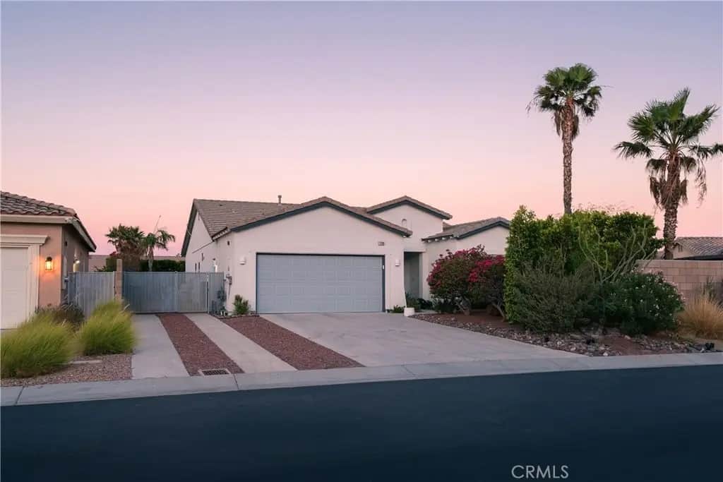 1090 Palmas Ridge, Palm Springs, CA — listing photo 1