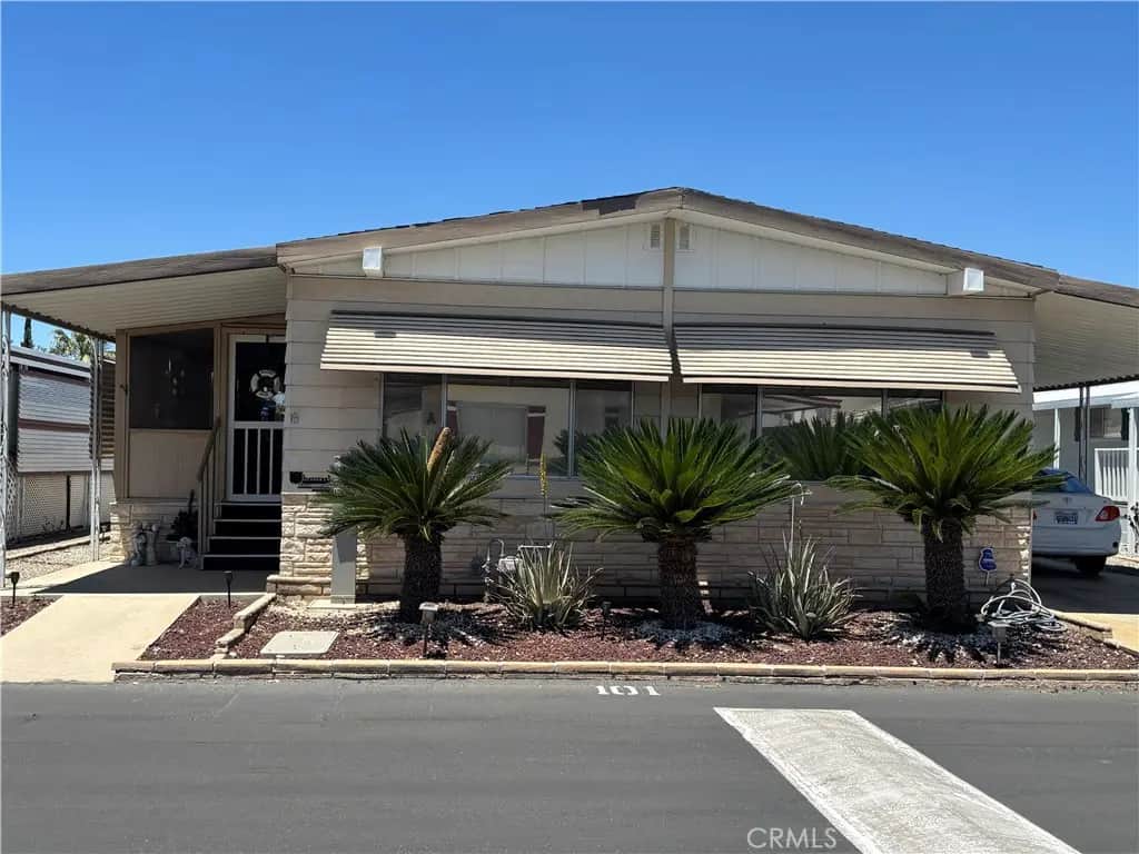 655 E Main Street 101, San Jacinto, CA — listing photo 1