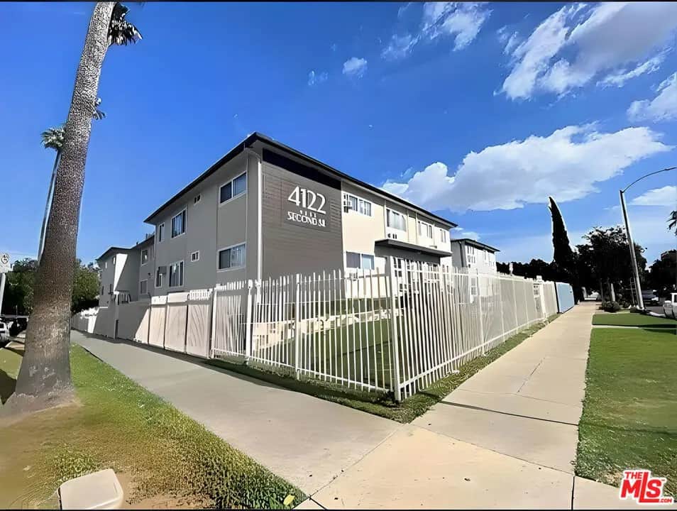4122 W 2nd Street 15, Los Angeles, CA — listing photo 1