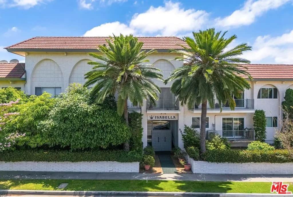 5376 Fairview Boulevard 102, Los Angeles, CA — listing photo 1