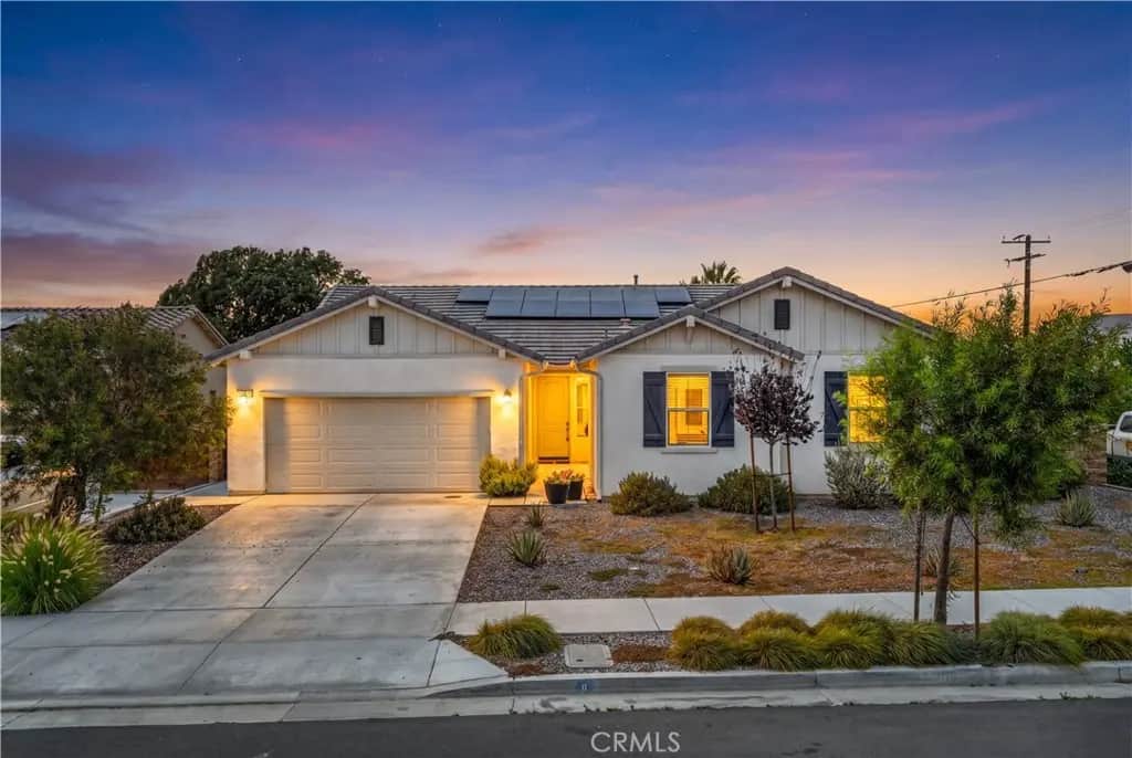 9019 Black Thorn Street, Jurupa Valley, CA — listing photo 1