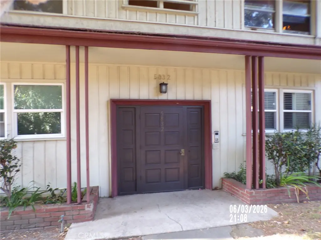 5832 Bowcroft 4, Los Angeles, CA — listing photo 1