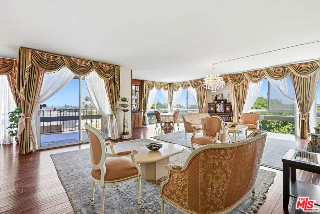 318 N Maple Drive 506, Beverly Hills, CA — listing photo 1