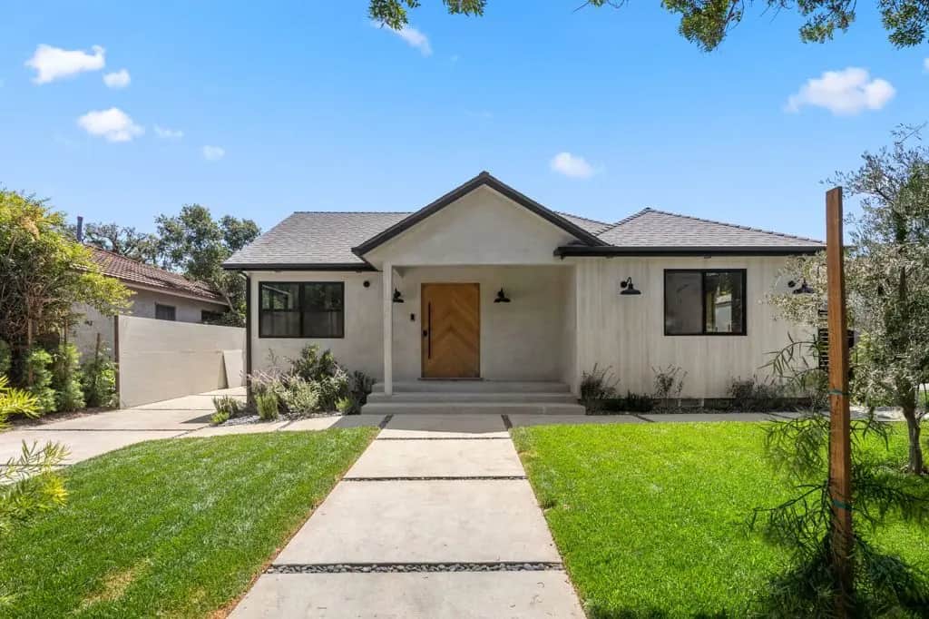 2725 Midvale Avenue, Los Angeles, CA — listing photo 1
