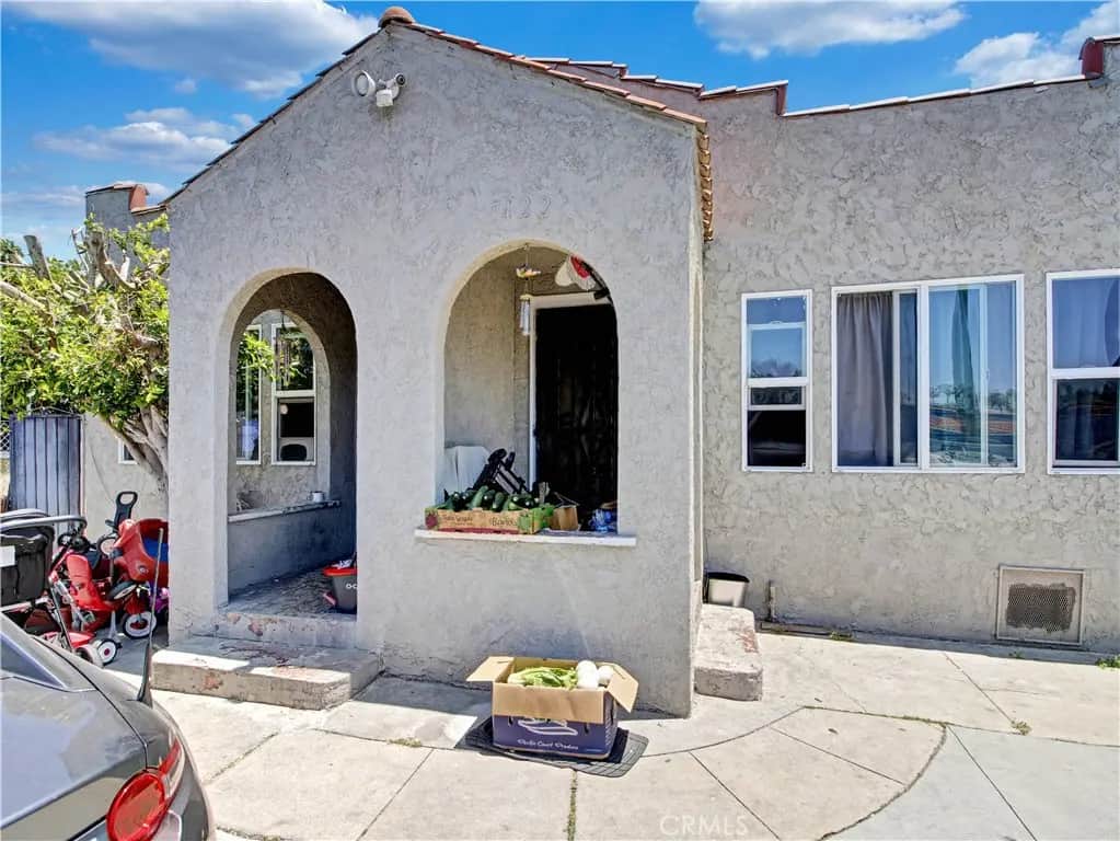 5420 Manhattan Place, Los Angeles, CA — listing photo 1