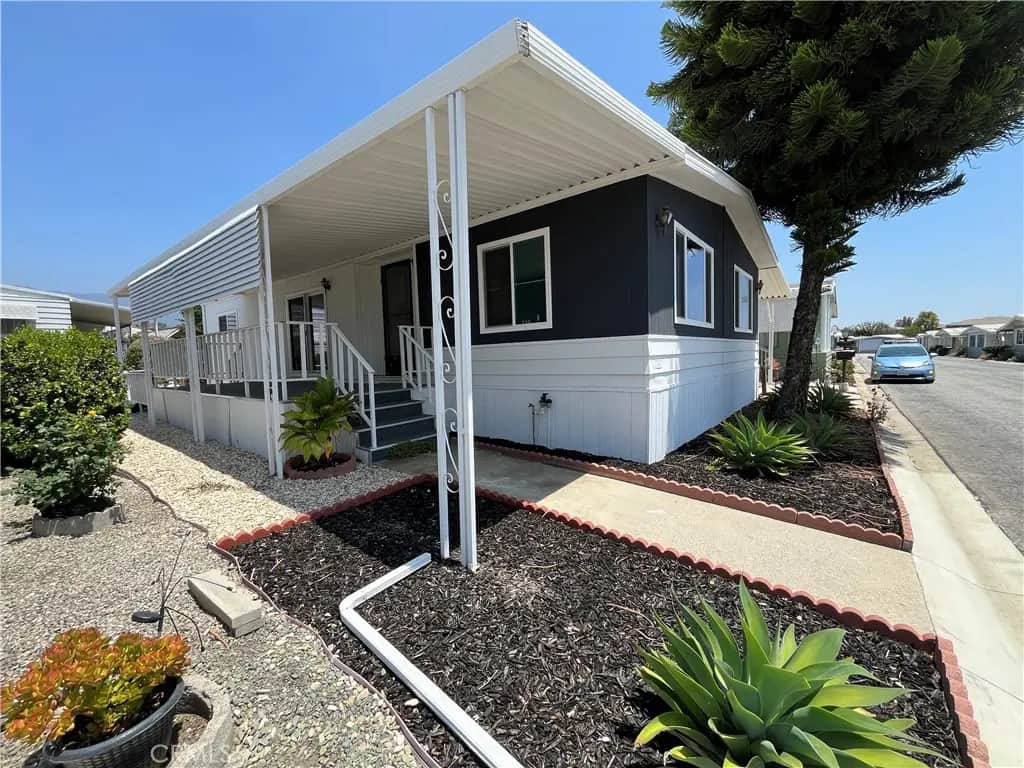 3945 Bradford 49, La Verne, CA — listing photo 1
