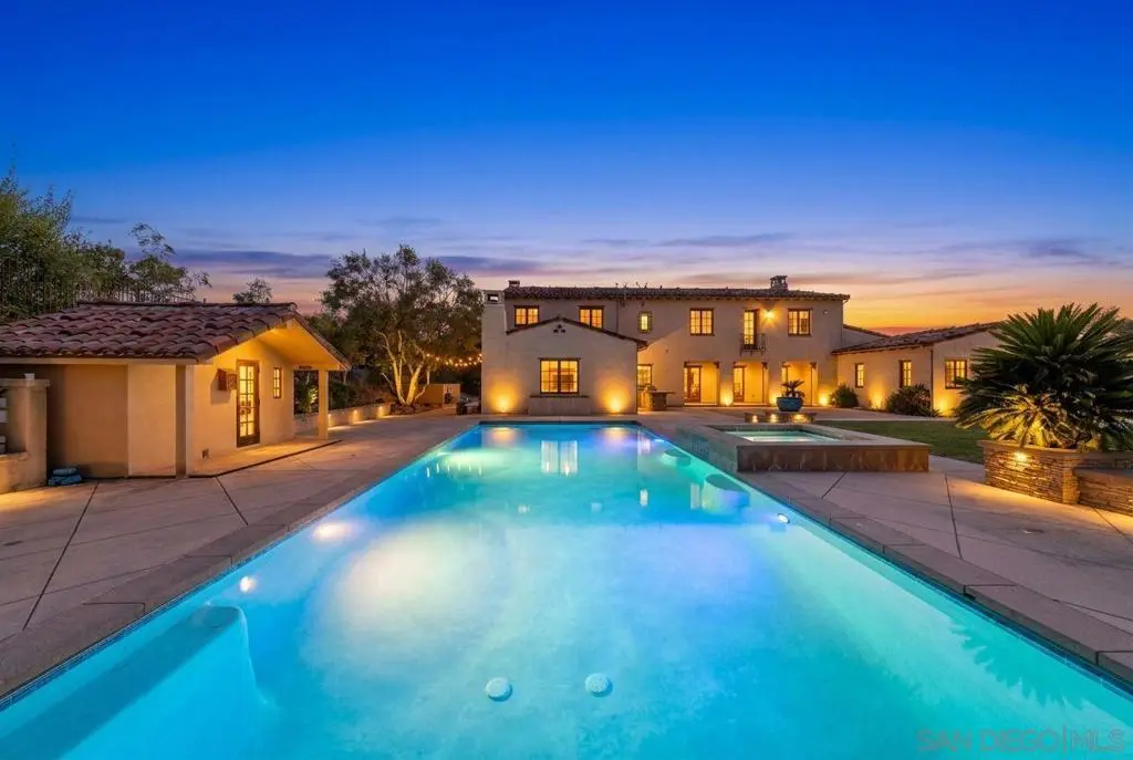 8306 The Landing Way, San Diego, CA — listing photo 1