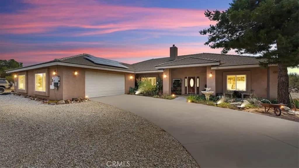 10271 Clover, Hesperia, CA — listing photo 1