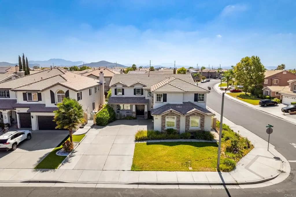 36892 Maxmillian Avenue, Murrieta, CA — listing photo 1