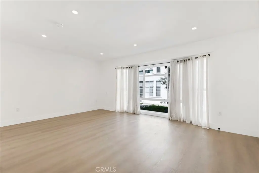 6300 Orange Street 8, Los Angeles, CA — listing photo 1