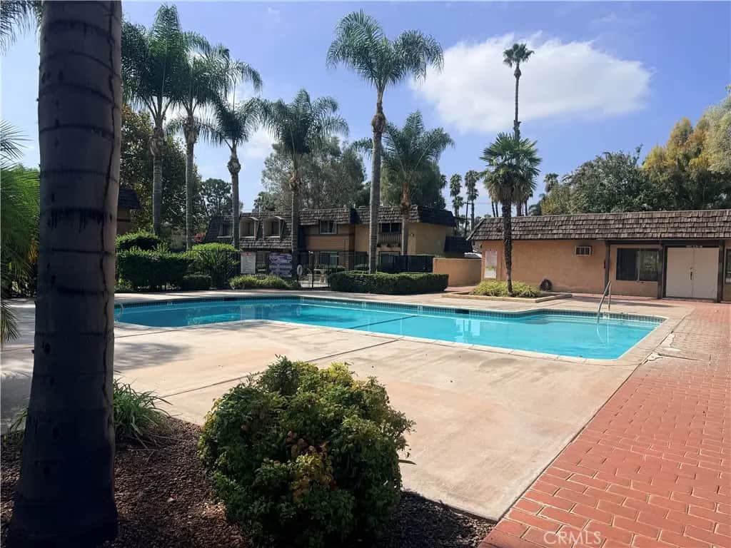 10570 White Oak, Riverside, CA — listing photo 1