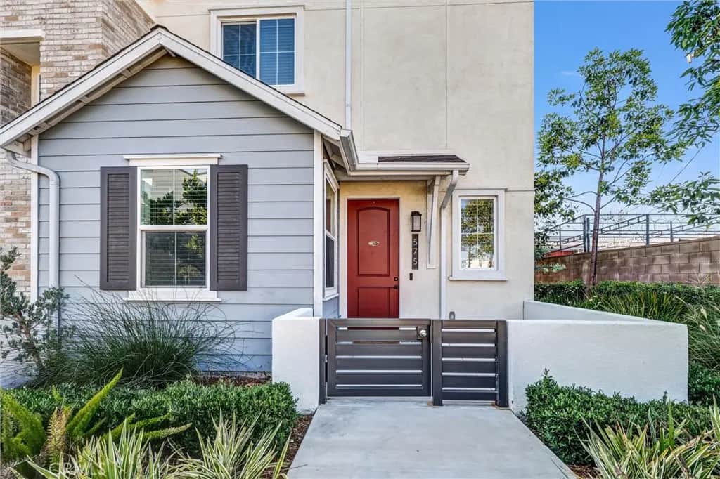 575 S Mosaic, Anaheim, CA — listing photo 1