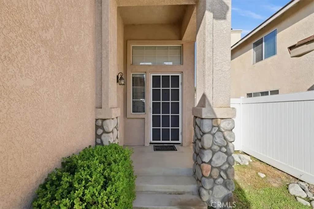930 Primrose, Corona, CA — listing photo 1