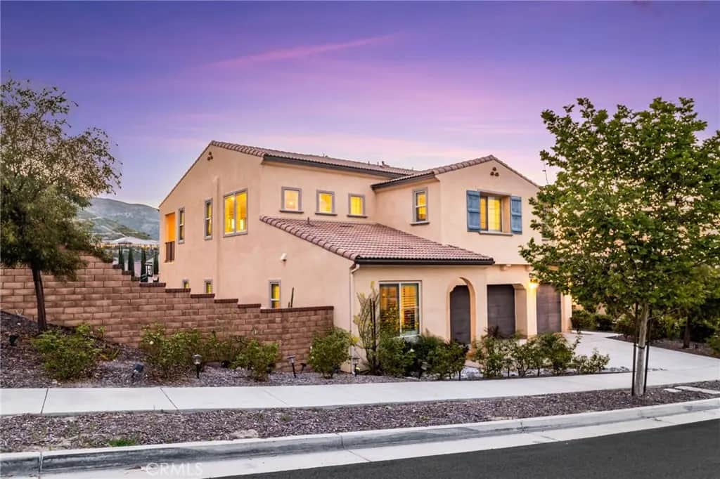 2413 Sierra Bella Drive, Corona, CA — listing photo 1