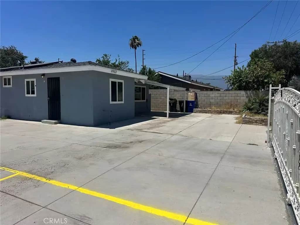 8932 Redwood, Fontana, CA — listing photo 1