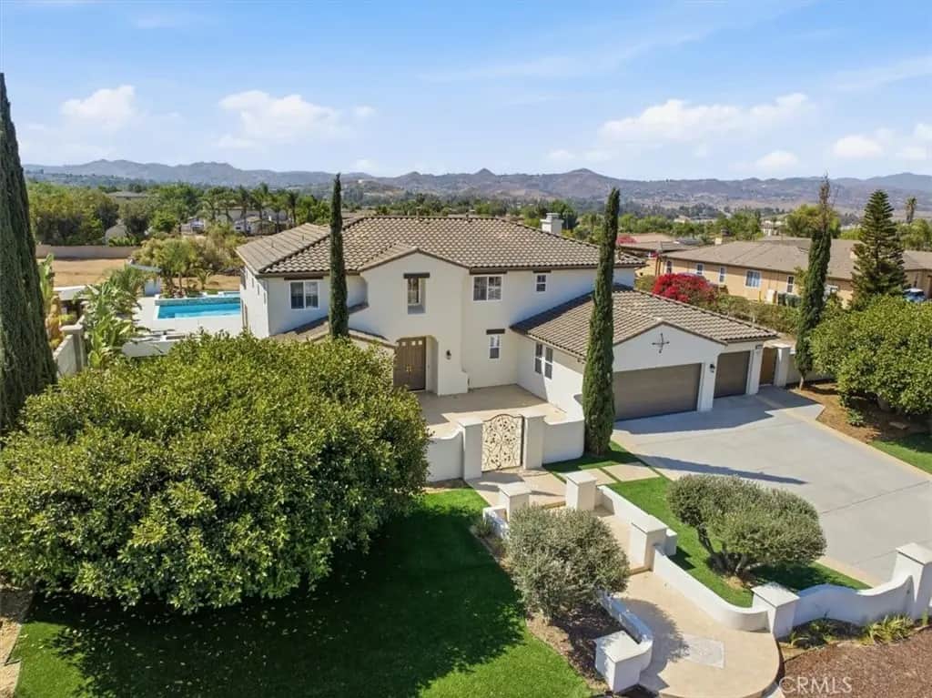 16795 Eagle Peak, Riverside, CA — listing photo 1