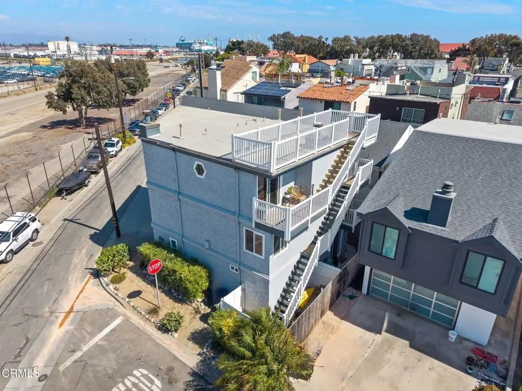 2425 Panama Drive, Oxnard, CA — listing photo 1
