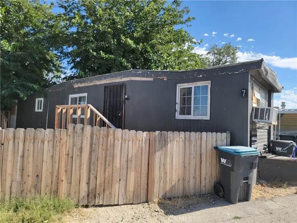 45541 30th St East 7, Lancaster, CA — listing photo 1