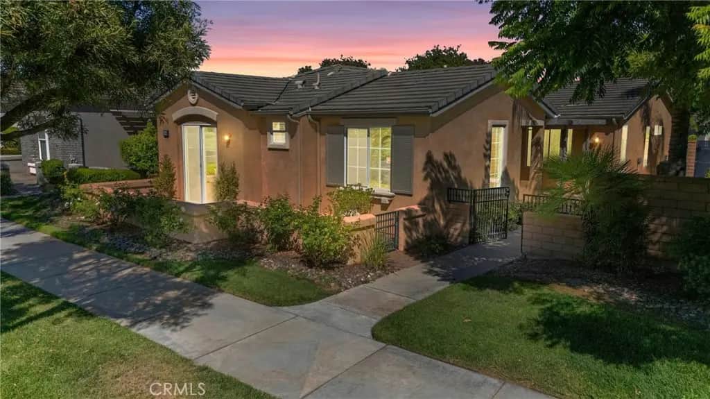 196 Four Seasons Boulevard, Hemet, CA — listing photo 1