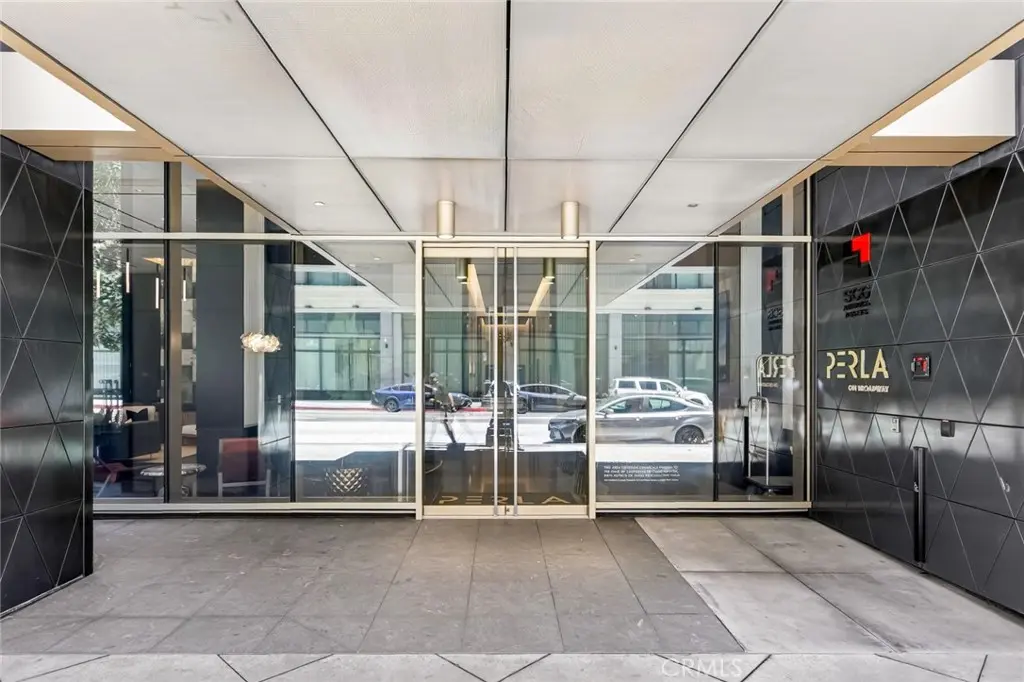 400 S Broadway 1513, Los Angeles, CA — listing photo 1