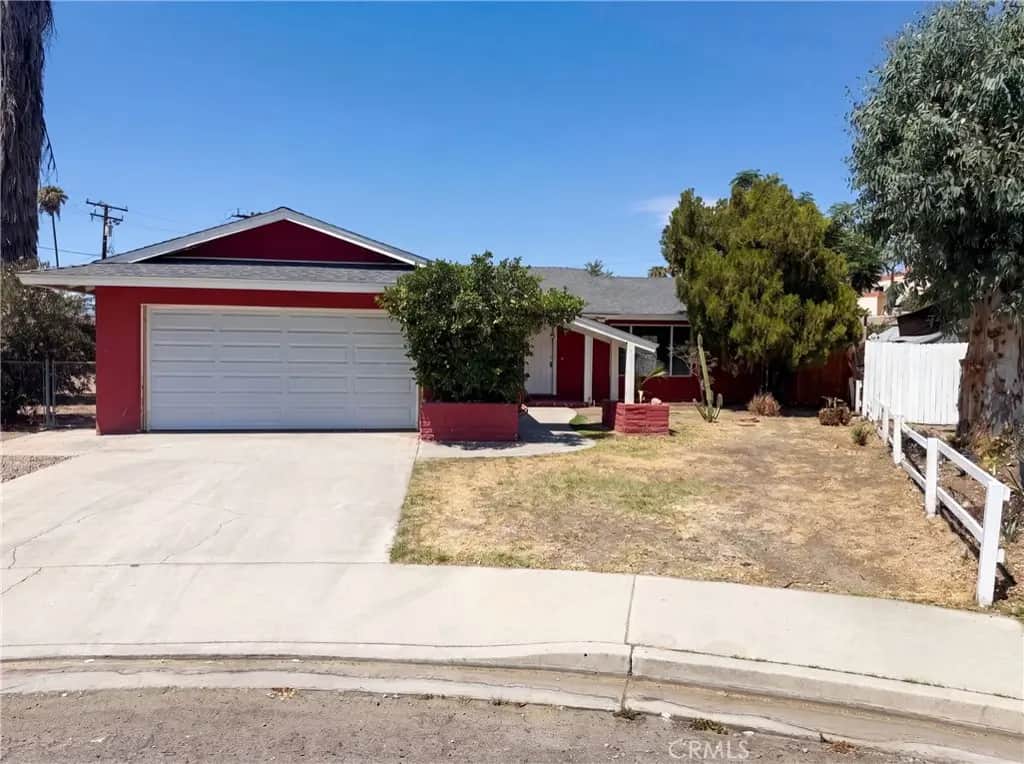 215 Laurel, Hemet, CA — listing photo 1