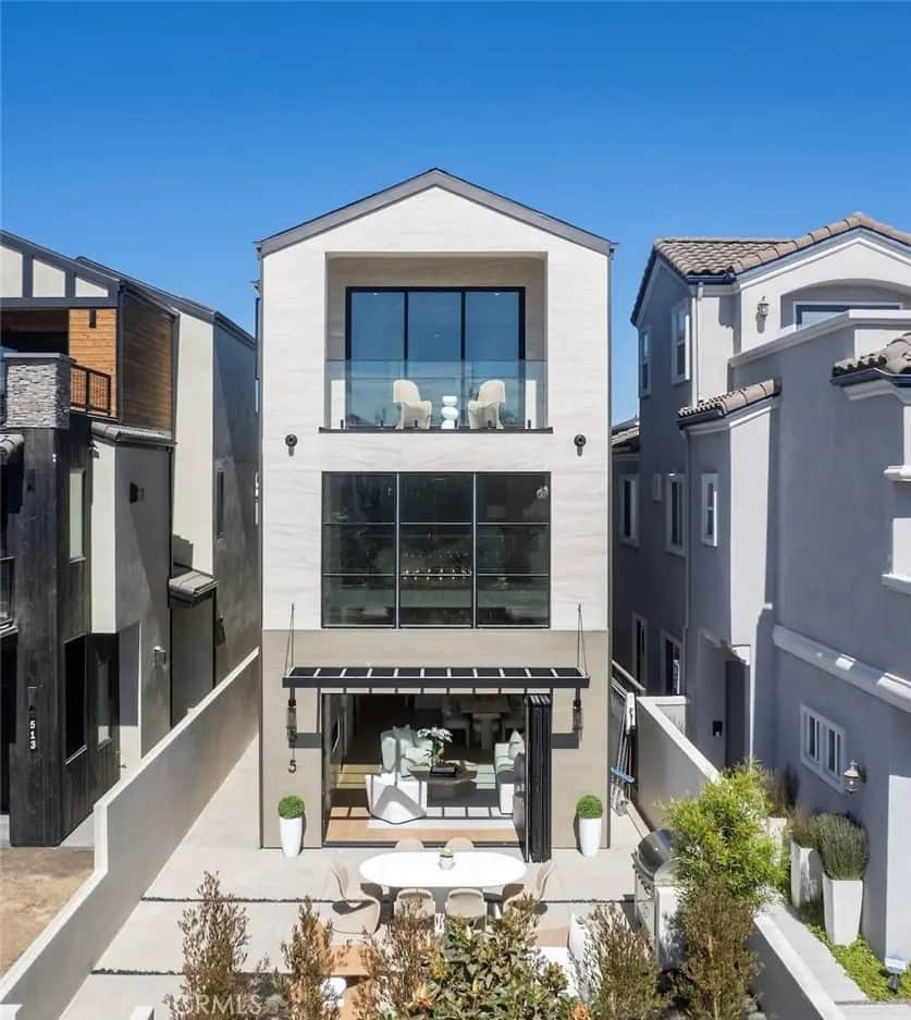 515 12th Street, Huntington Beach, CA — listing photo 1