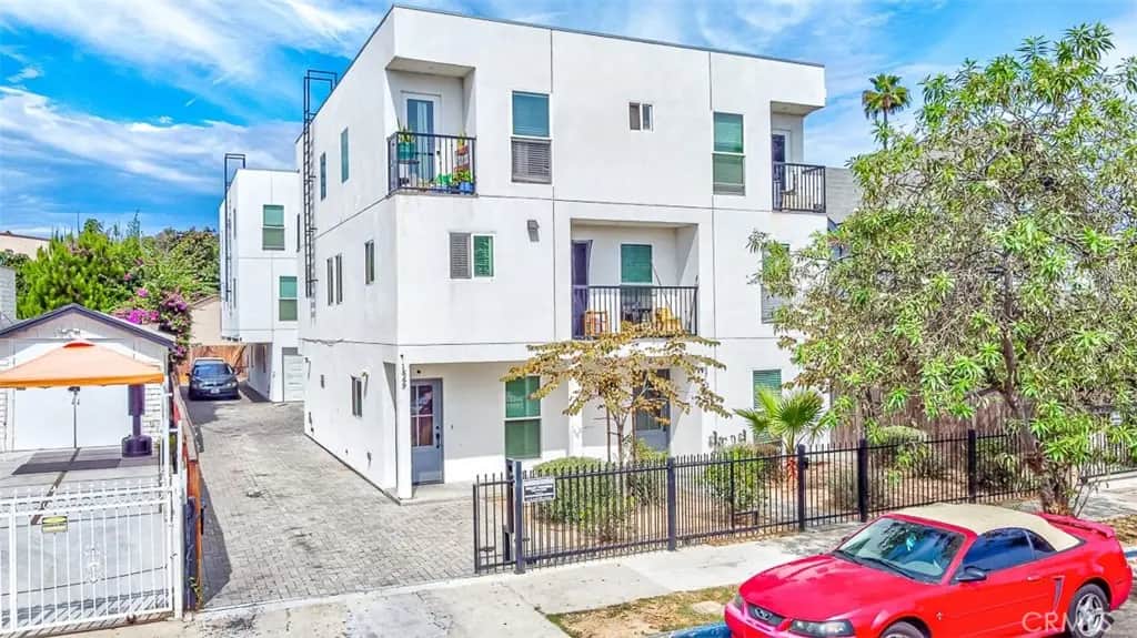 1869 W 24th Street, Los Angeles, CA — listing photo 1