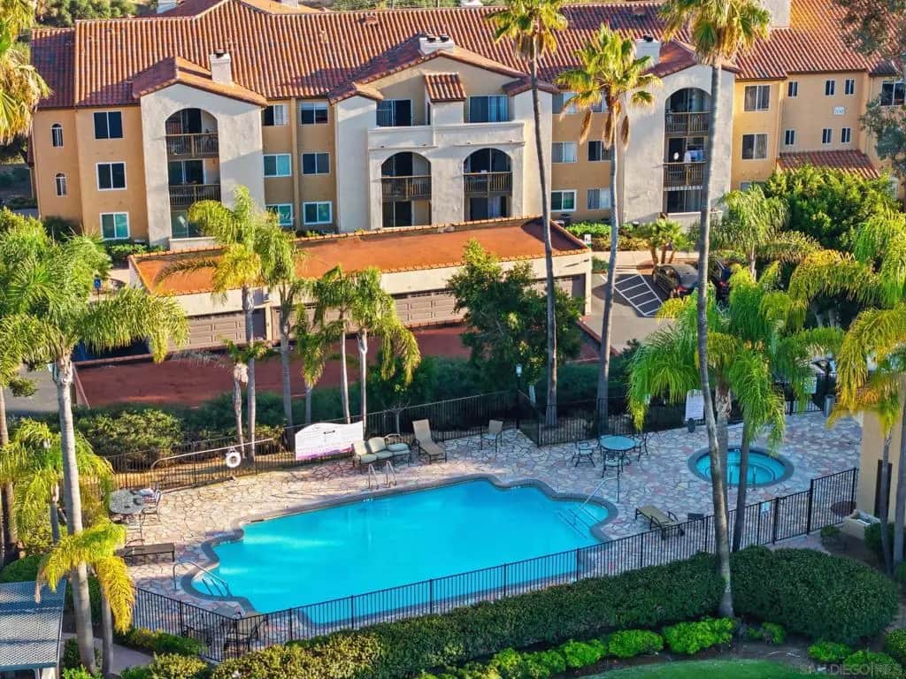 7130 Shoreline Dr 1211, San Diego, CA — listing photo 1