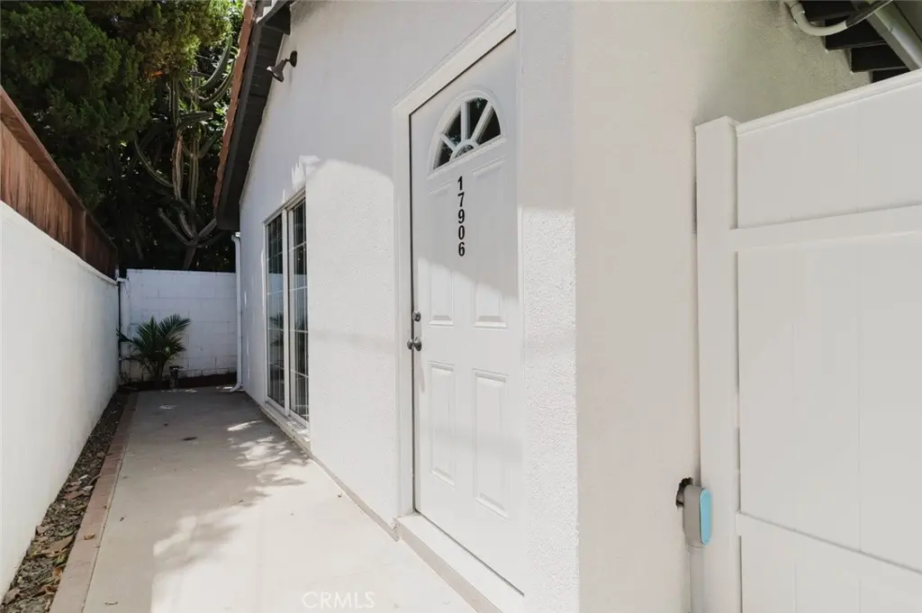 17906 Califa Street, Encino, CA — listing photo 1