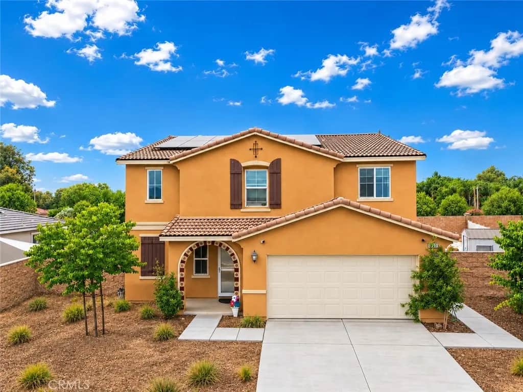 457 Cimarron, Perris, CA — listing photo 1