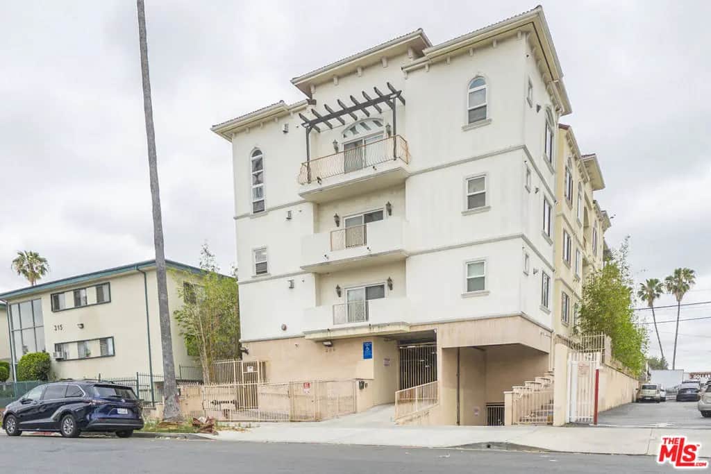 309 S Mariposa Avenue 301, Los Angeles, CA — listing photo 1