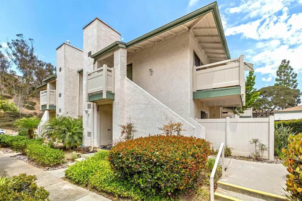 8811 Gilman Dr H, La Jolla, CA — listing photo 1
