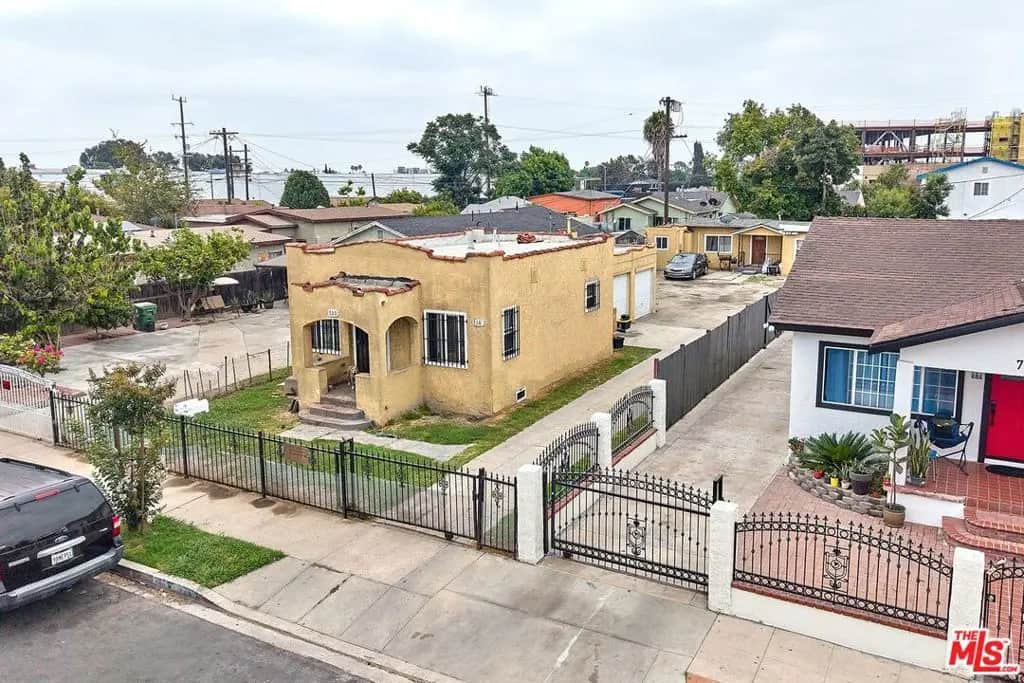 718 E 110th Street, Los Angeles, CA — listing photo 1