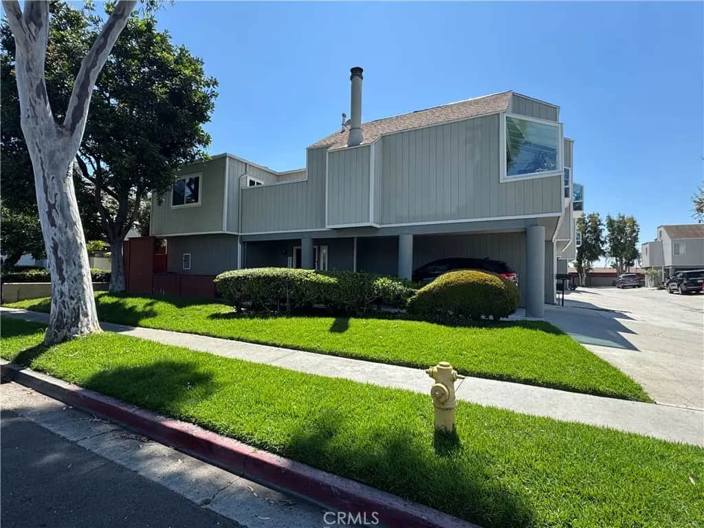 15732 S B A, Tustin, CA — listing photo 1