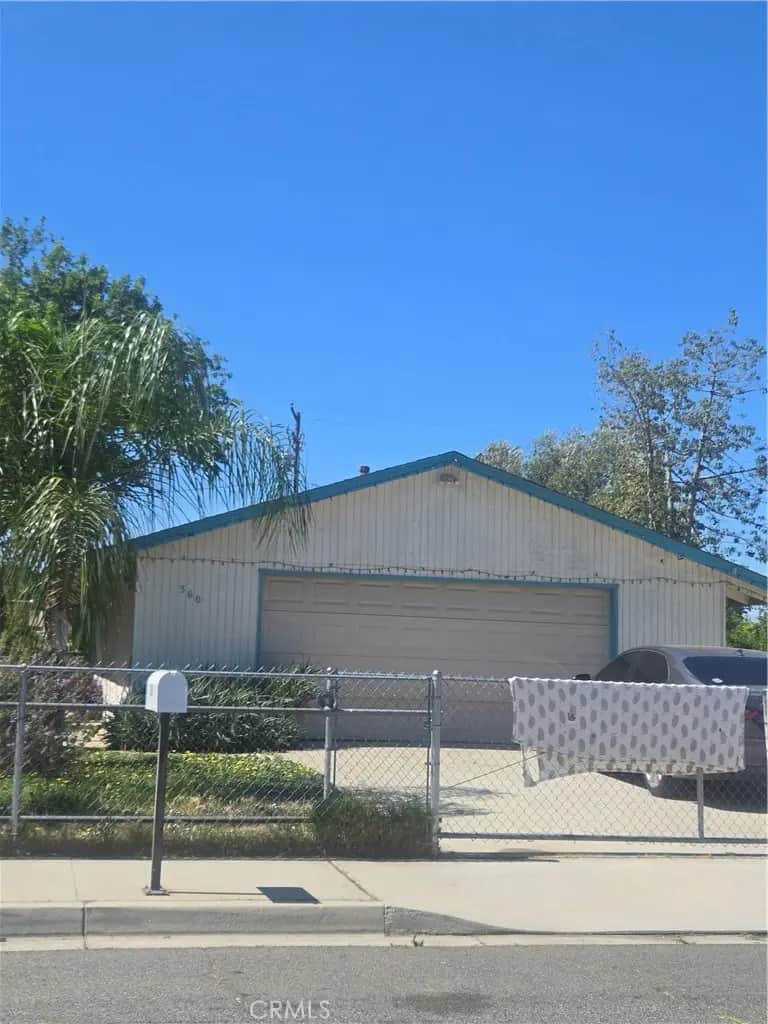 360 W 5th, San Jacinto, CA — listing photo 1