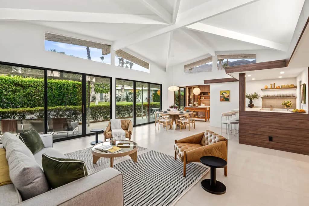 1597 E Sierra Way, Palm Springs, CA — listing photo 1